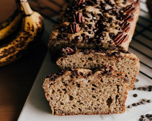 banana bread with walnuts