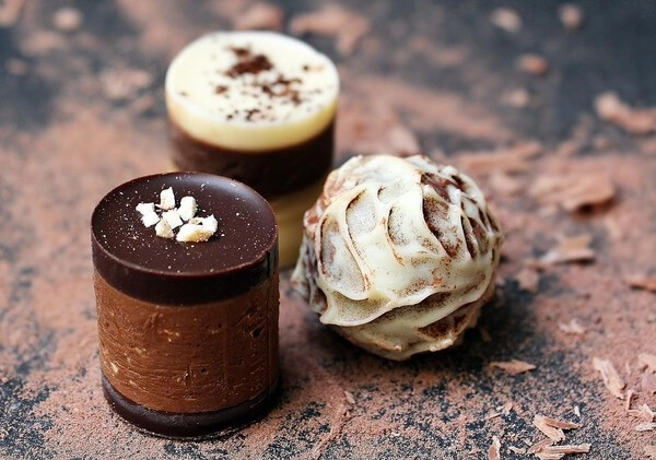 simple recipe for homemade chocolate pralines