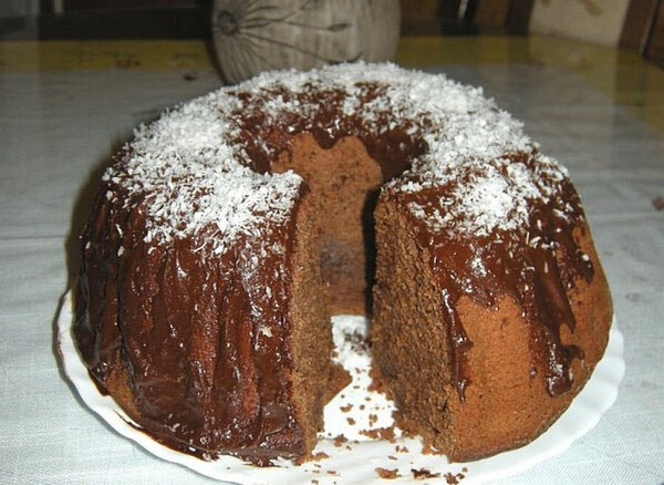 chocolate cake with yoghurt